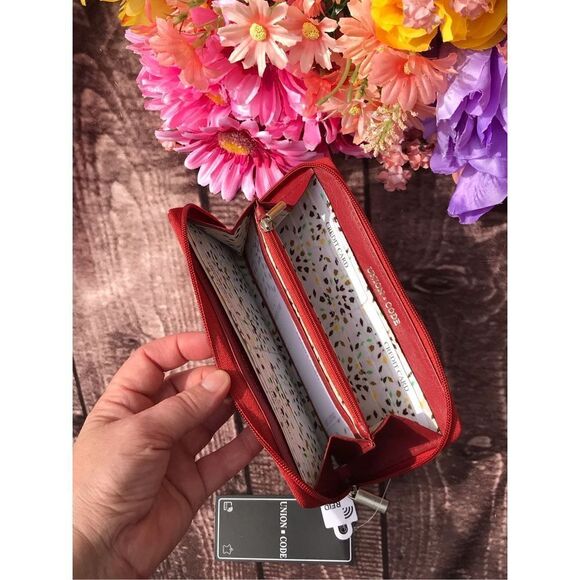 Red Genuine Leather Wallet - Picture 3 of 8